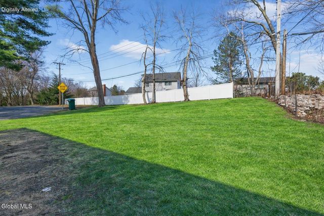 35 Knob Hill Road, Colonie, NY 12211