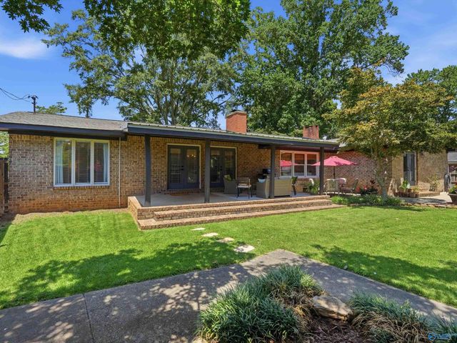 2210 Meadowbrook Road SE, Decatur, AL 35601