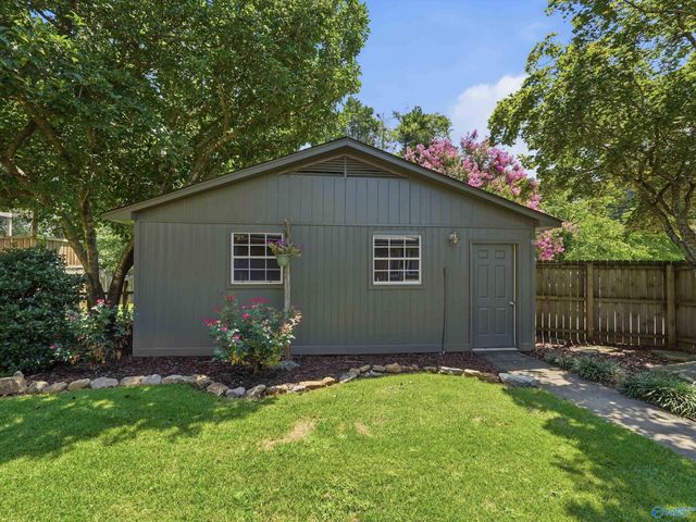 2210 Meadowbrook Road SE, Decatur, AL 35601
