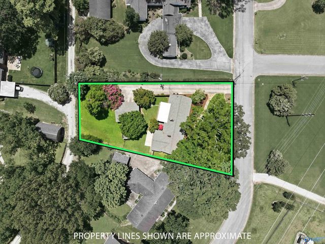 2210 Meadowbrook Road SE, Decatur, AL 35601