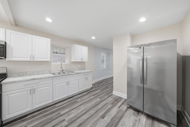 2433 W 46th Place, Chicago, IL 60632