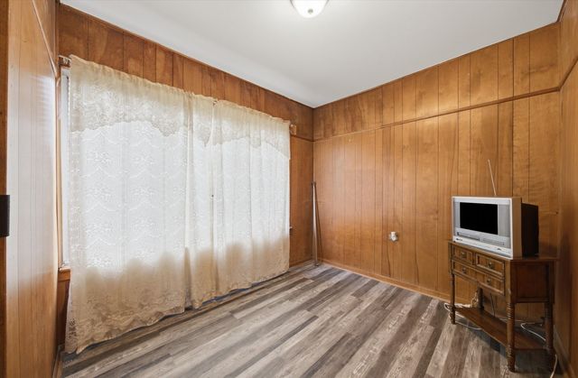 2433 W 46th Place, Chicago, IL 60632
