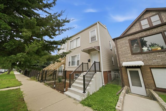 2433 W 46th Place, Chicago, IL 60632