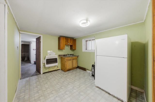 2433 W 46th Place, Chicago, IL 60632