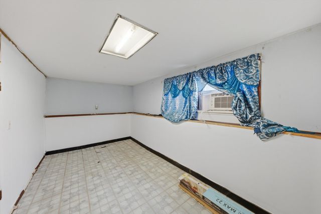 2433 W 46th Place, Chicago, IL 60632