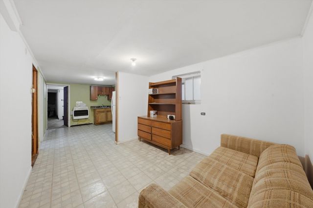 2433 W 46th Place, Chicago, IL 60632