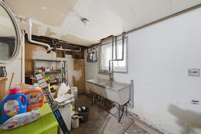 2433 W 46th Place, Chicago, IL 60632