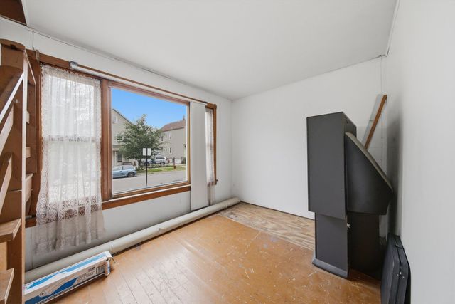 2433 W 46th Place, Chicago, IL 60632