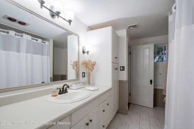 40 Rumson Road, Little Silver, NJ 07739