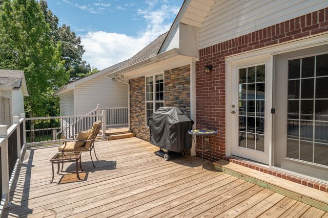 586 Highway 64, W, Lawrenceburg, TN 38464