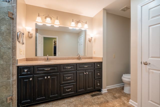586 Highway 64, W, Lawrenceburg, TN 38464