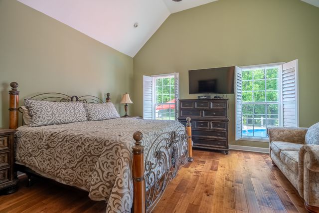 586 Highway 64, W, Lawrenceburg, TN 38464