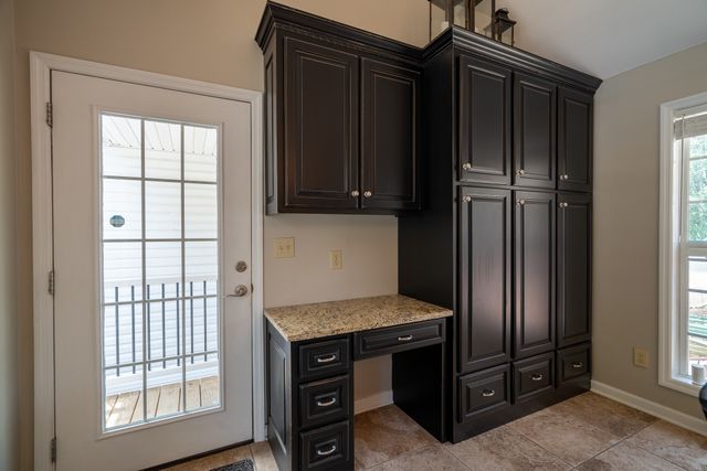 586 Highway 64, W, Lawrenceburg, TN 38464