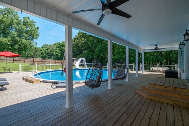 586 Highway 64, W, Lawrenceburg, TN 38464