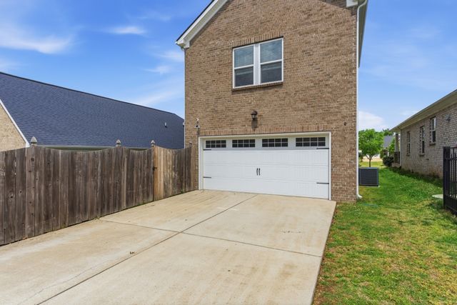 4155 Magnolia Farms Dr, Hermitage, TN 37076