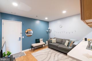 1100 VINE #1105, Philadelphia, PA 19107
