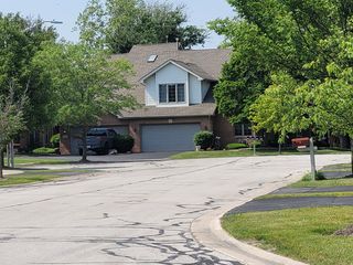18324 Pond View Court, Tinley Park, IL 60477