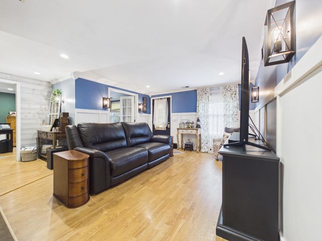 2542 Hoover Court, Grove City, OH 43123