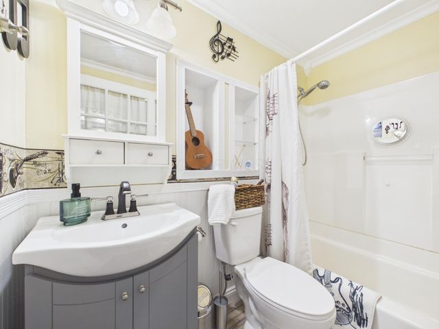 2542 Hoover Court, Grove City, OH 43123