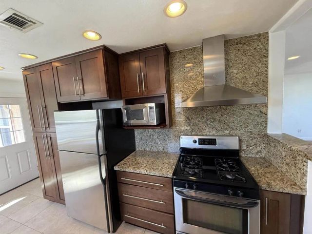 6241 Stewart Street, San Diego, CA 92115