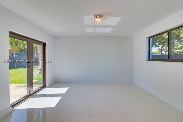 6353 SW 29th St 0, Miami, FL 33155