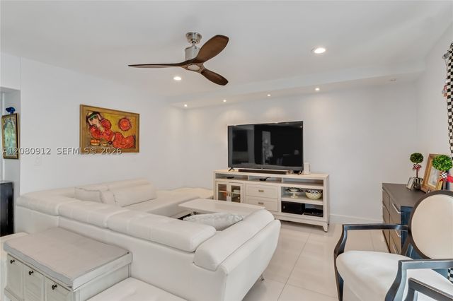 6353 SW 29th St 0, Miami, FL 33155