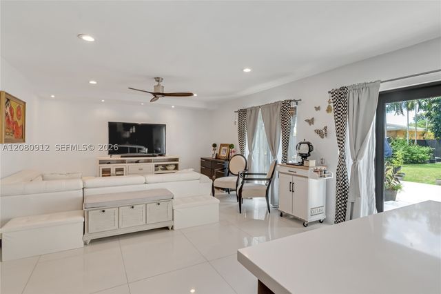 6353 SW 29th St 0, Miami, FL 33155