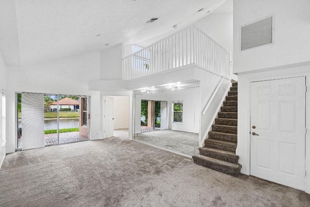 1007 Via Jardin, Palm Beach Gardens, FL 33418