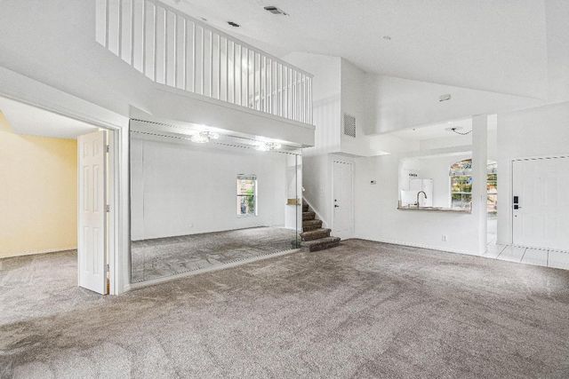 1007 Via Jardin, Palm Beach Gardens, FL 33418