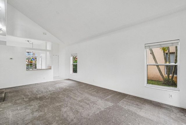 1007 Via Jardin, Palm Beach Gardens, FL 33418