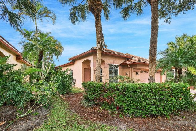 1007 Via Jardin, Palm Beach Gardens, FL 33418