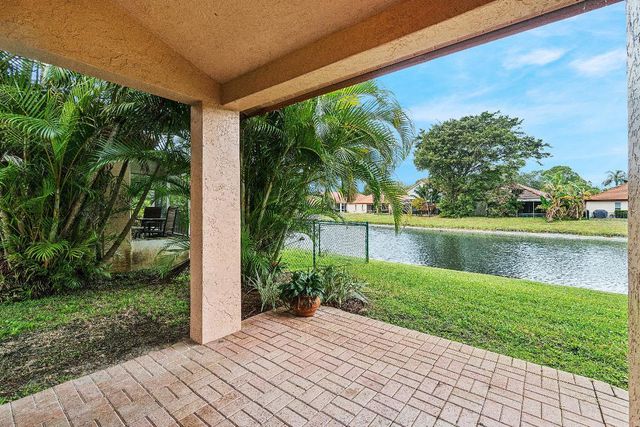 1007 Via Jardin, Palm Beach Gardens, FL 33418