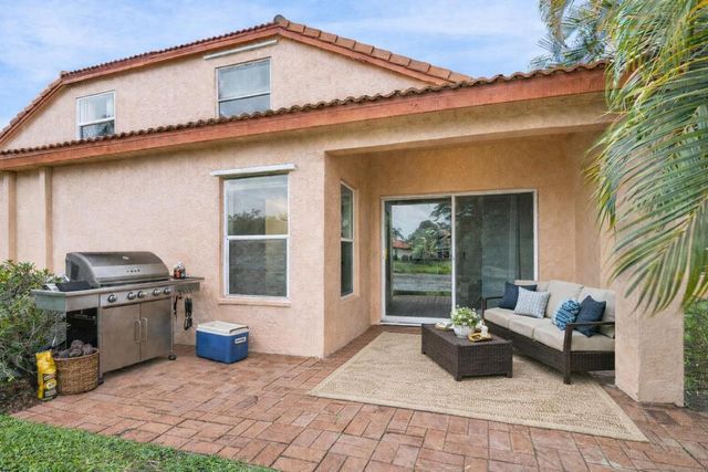 1007 Via Jardin, Palm Beach Gardens, FL 33418