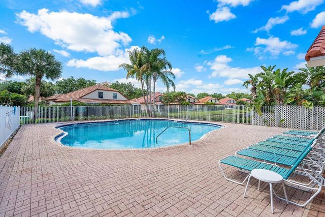 1007 Via Jardin, Palm Beach Gardens, FL 33418