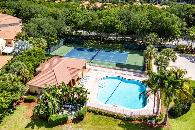 1007 Via Jardin, Palm Beach Gardens, FL 33418
