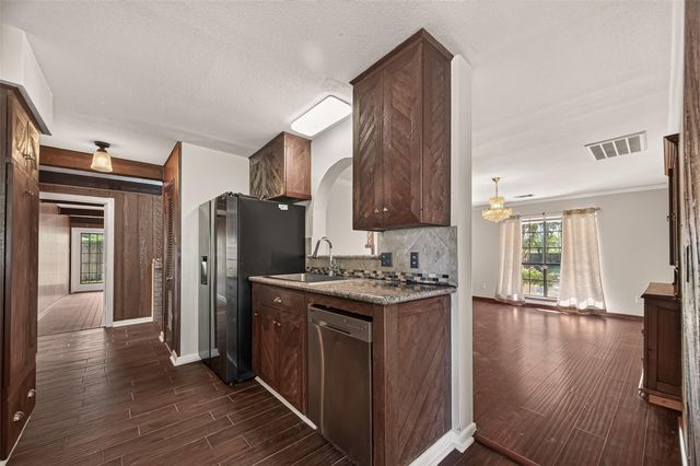 6710 Burning Tree Drive, Houston, TX 77036