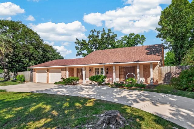 6710 Burning Tree Drive, Houston, TX 77036
