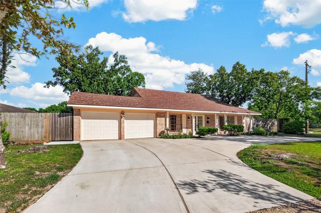 6710 Burning Tree Drive, Houston, TX 77036