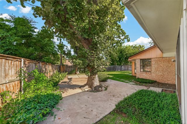 6710 Burning Tree Drive, Houston, TX 77036