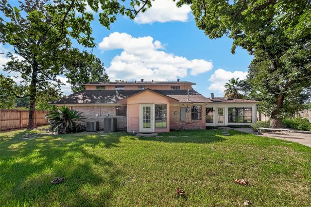 6710 Burning Tree Drive, Houston, TX 77036