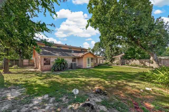 6710 Burning Tree Drive, Houston, TX 77036