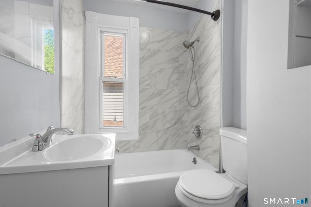 165 Starr Street 2nd Floor, New Haven, CT 06511