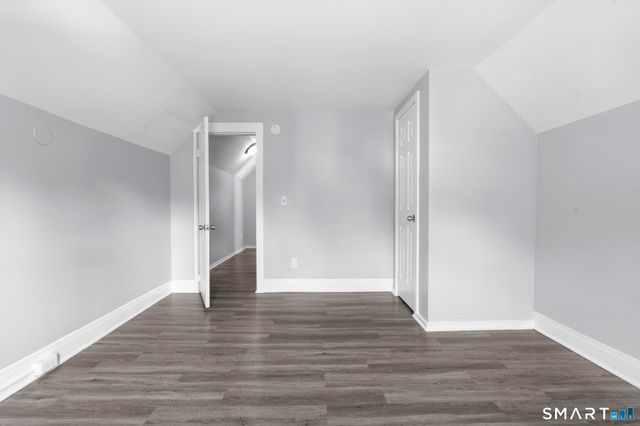 165 Starr Street 2nd Floor, New Haven, CT 06511