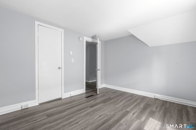 165 Starr Street 2nd Floor, New Haven, CT 06511