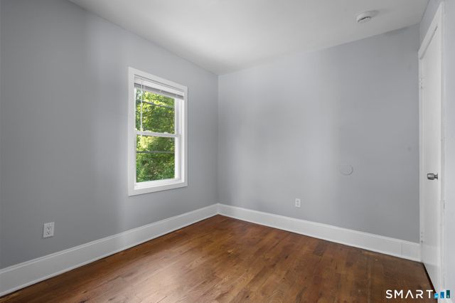 165 Starr Street 2nd Floor, New Haven, CT 06511