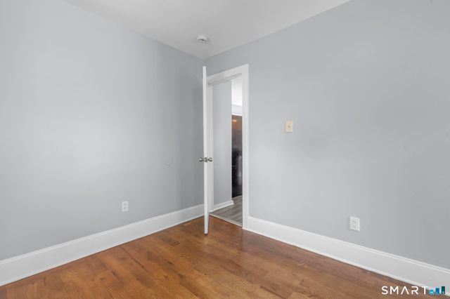 165 Starr Street 2nd Floor, New Haven, CT 06511
