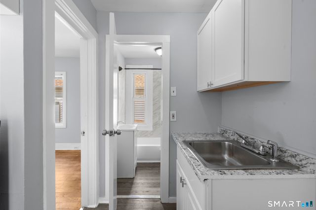 165 Starr Street 2nd Floor, New Haven, CT 06511