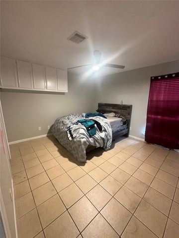 11000 Kinghurst Drive 168, Houston, TX 77099