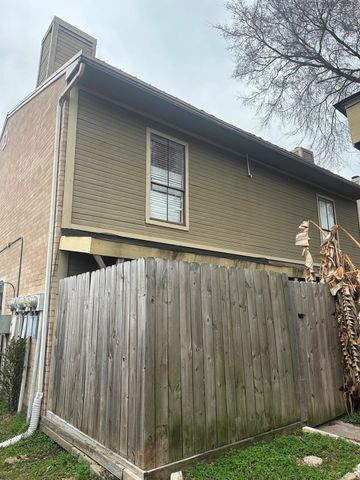 11000 Kinghurst Drive 168, Houston, TX 77099