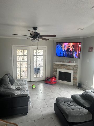 11000 Kinghurst Drive 168, Houston, TX 77099